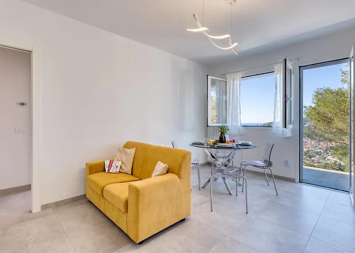 Miramare Lux Апартаменты *