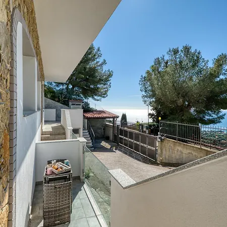 Apartment Miramare Lux Sea View - Happy Andora