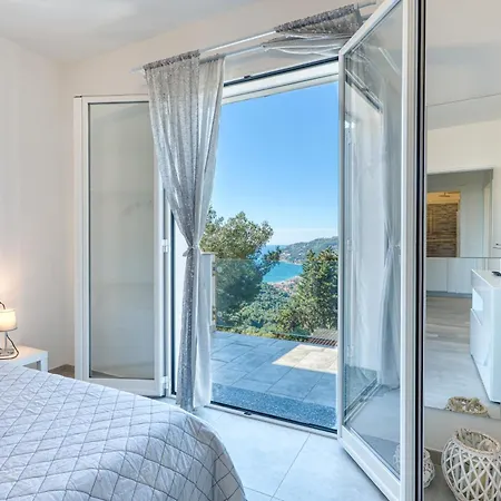 Apartment Miramare Lux Sea View - Happy *